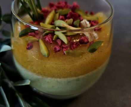 „Pistazien-Zitronen“ Panna Cotta – So himmlisch schmeckt Italien