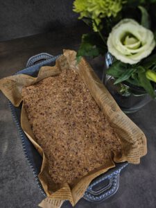 No Bake Avocado-Zitronen-Kuchen – einfaches Rezept für eine erfrischende Torte ohne Backen, auf Wunsch vegan möglich.