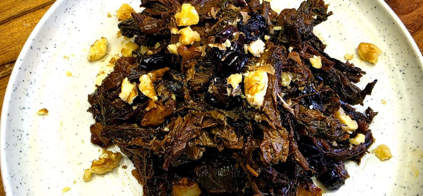 Aveluk-Salat mit Walnüssen und Cranberries – armenisches Rezept